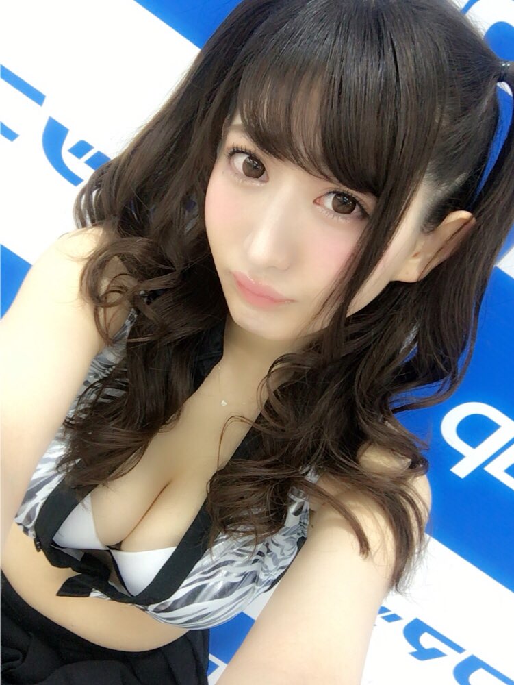 月城まゆ