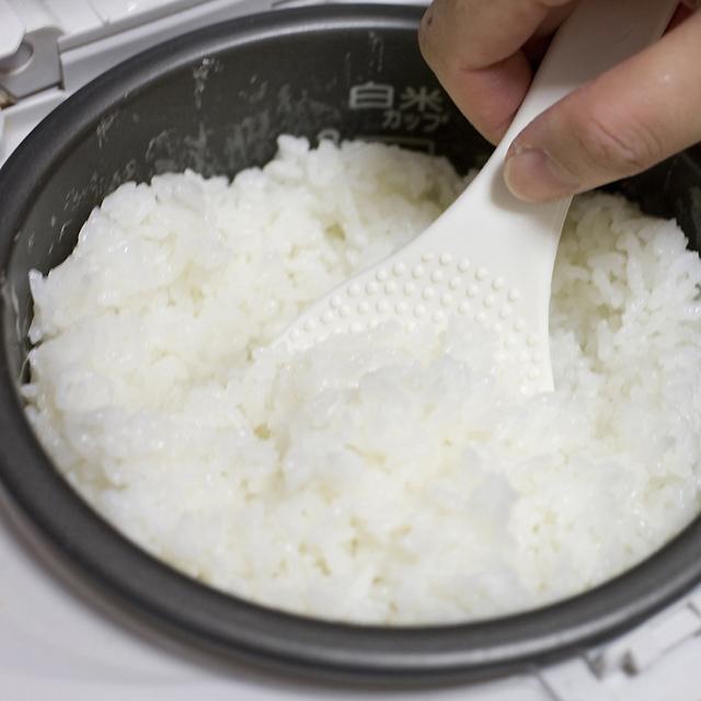 ご飯やパンを美味しく冷凍し解凍する方法を紹介　