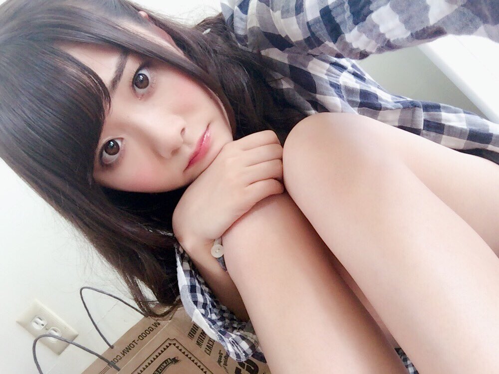 鶴見萌