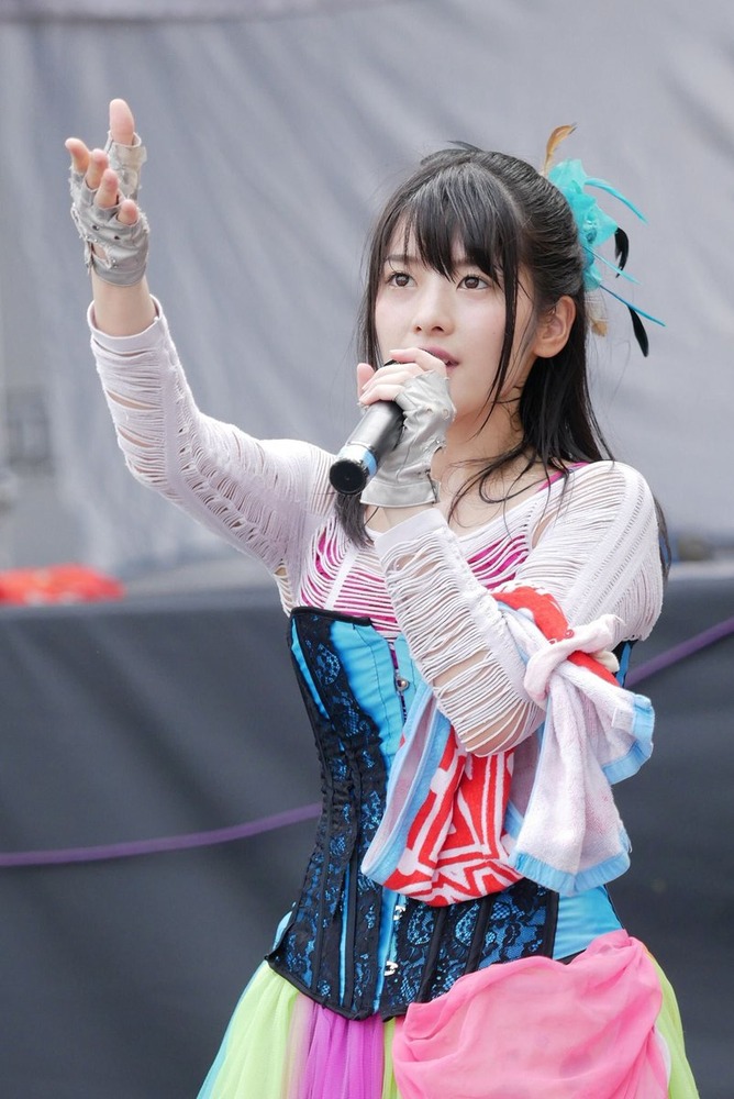 神谷えりな