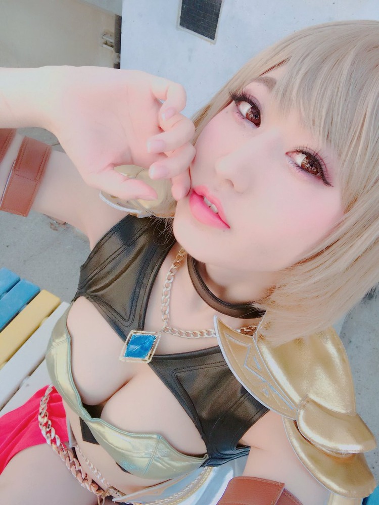 月城まゆ