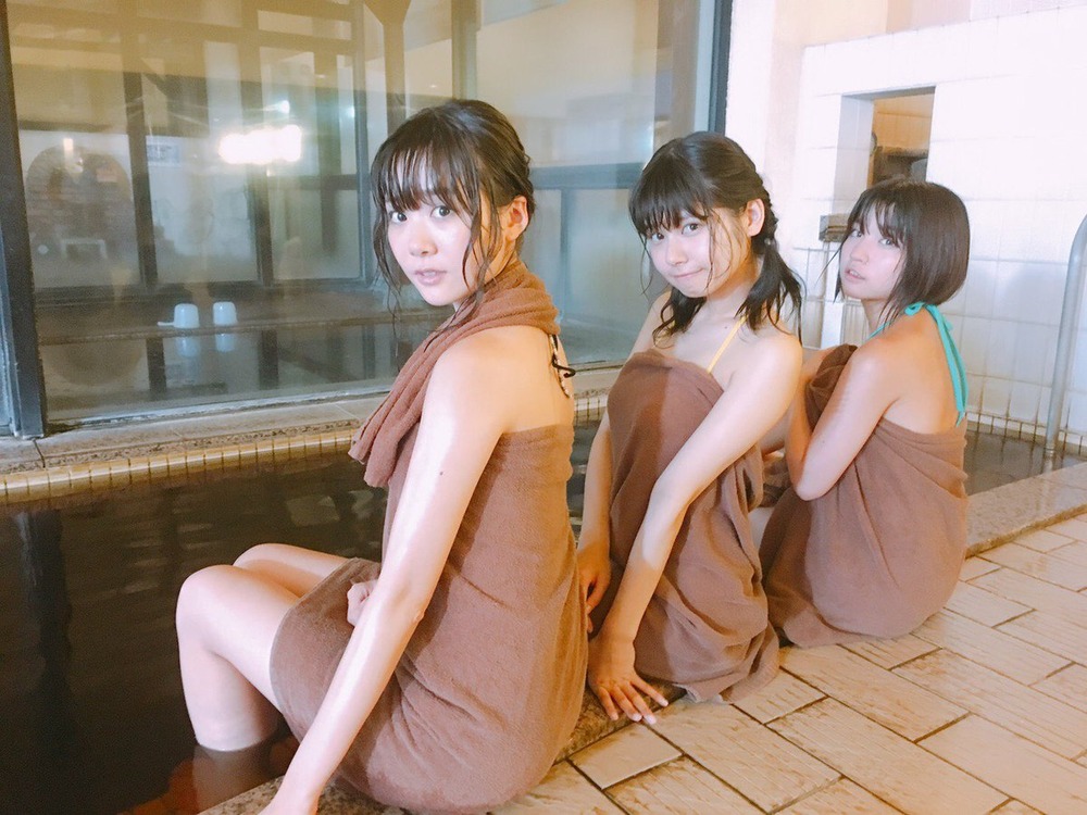 鶴見萌