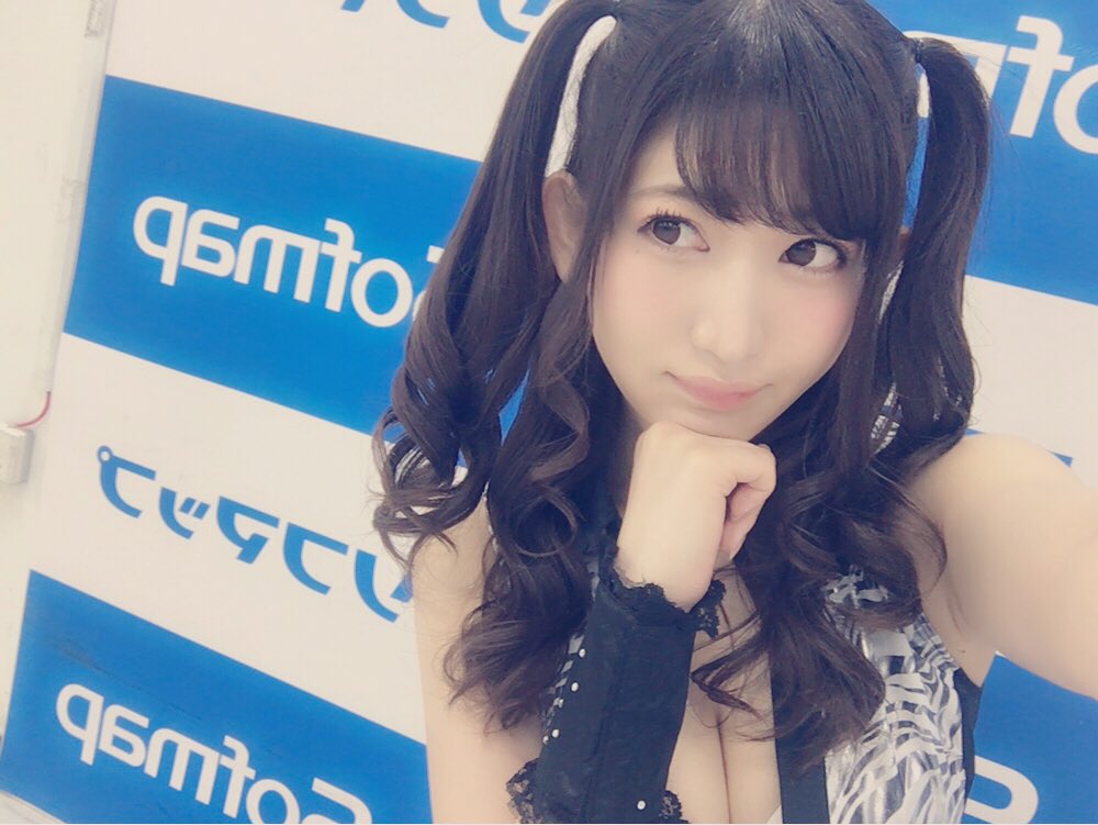 月城まゆ