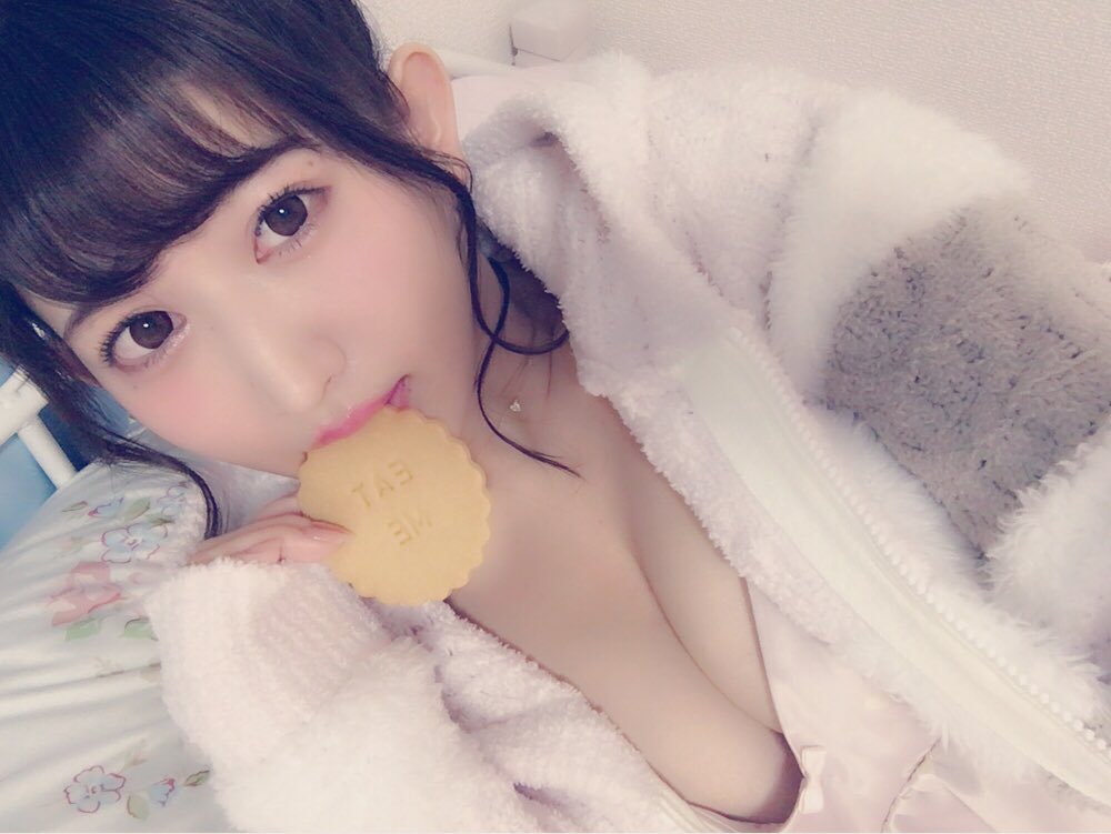 月城まゆ
