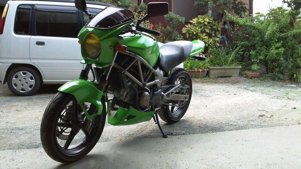 Vtr250 バイクの 自家塗装 オールペン 全塗装 方法 その後 バイク素人が送るdiy日記