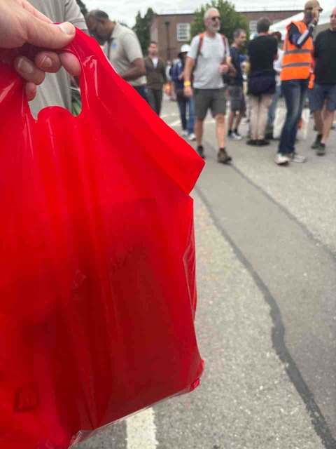 E147B794-E512-4657-9A65-DAB762A66522