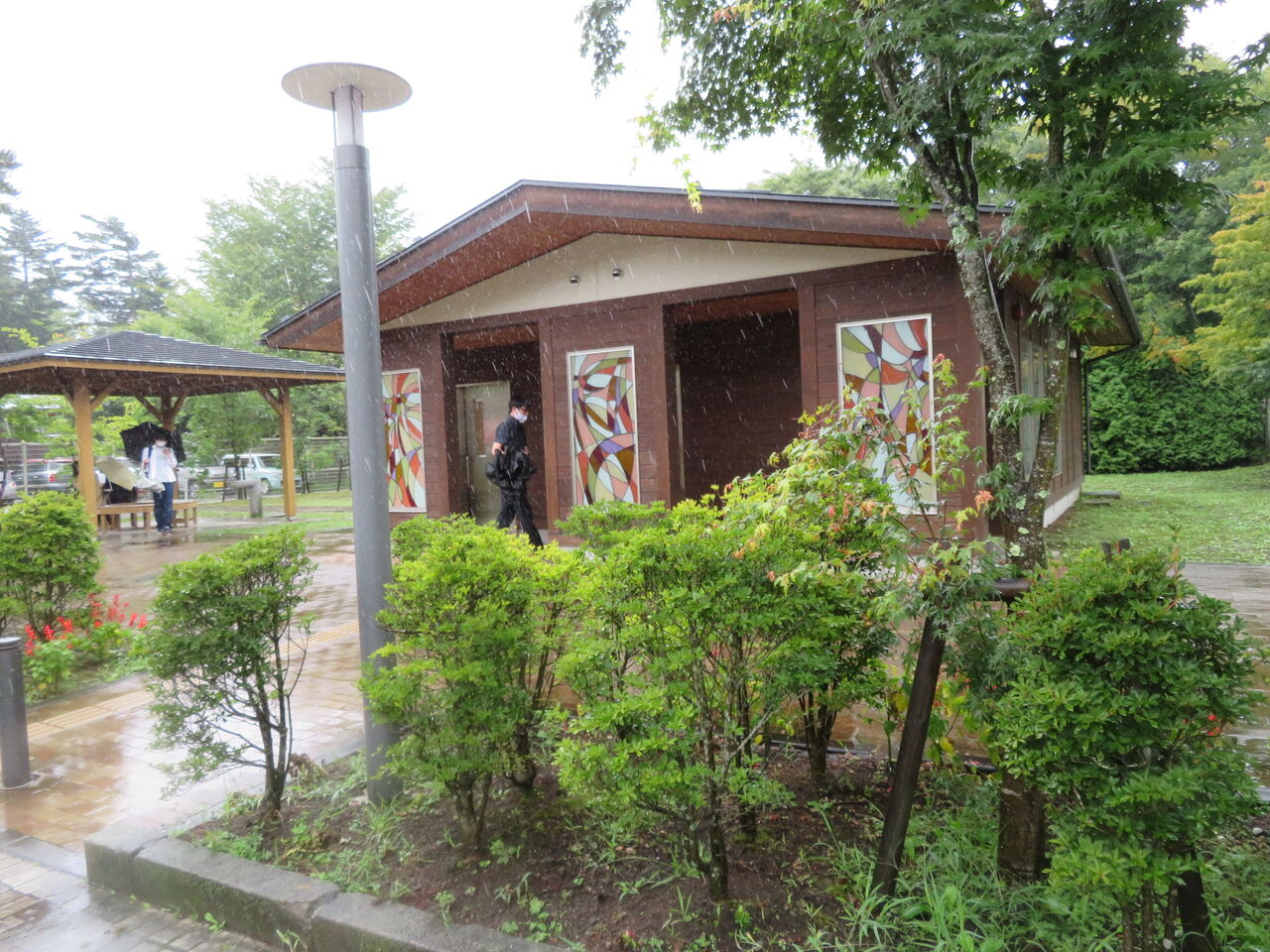 軽井沢観光振興センター付近 公衆トイレ 御手洗倶楽部 軽井沢観光振興センター付近 公衆トイレ 御手洗倶楽部