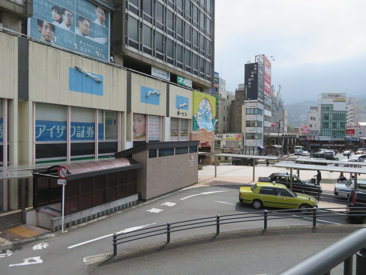 熱海駅前公衆トイレ 御手洗倶楽部