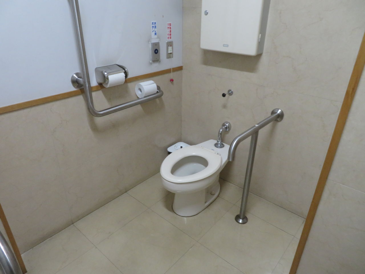 公衆便所樹里 現在 道の駅川口・あんぎょう 川口緑化センター「樹里安」内トイレ : おてあらい倶楽部