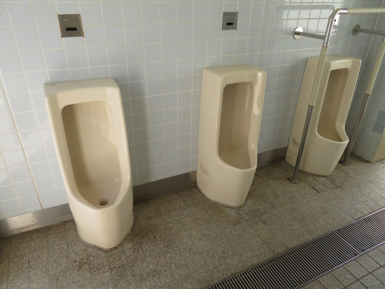 男性用小便器一式 LIXIL 男性用トイレ 男性用小便器一式 LIXIL 男性用トイレ