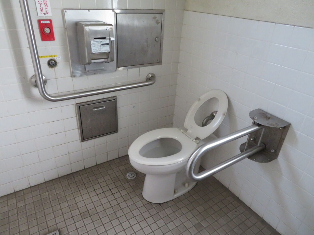 戸田公園 東トイレ 御手洗倶楽部 戸田公園 東トイレ 御手洗倶楽部