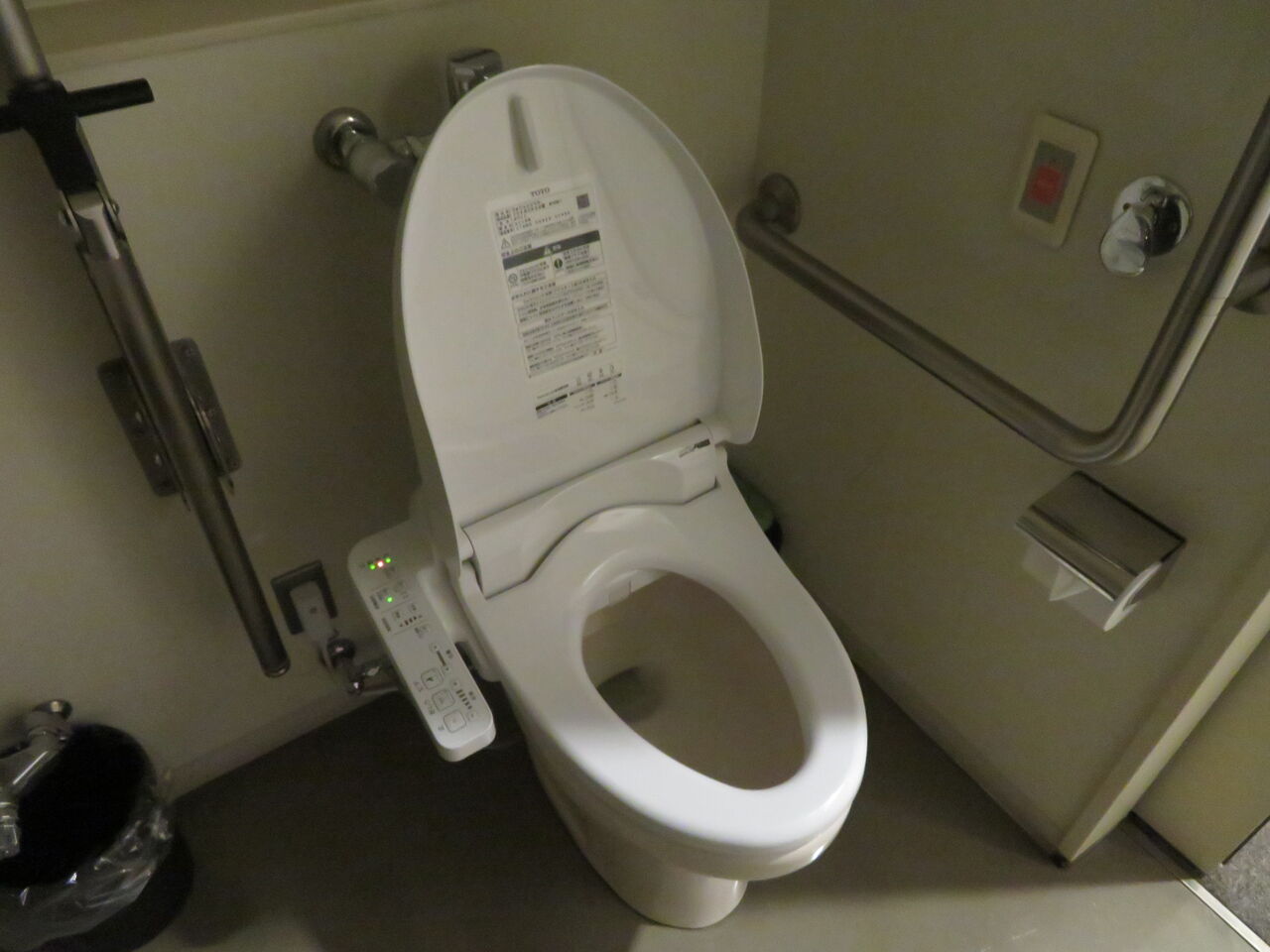 TOTO TCF585S#NW1 ウォシュレットP 通販|パブリック向け 温水洗浄便座