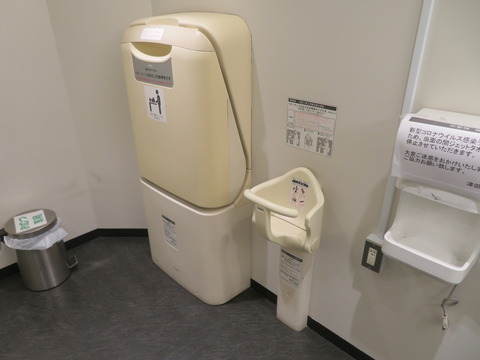 B館B1階 (8)