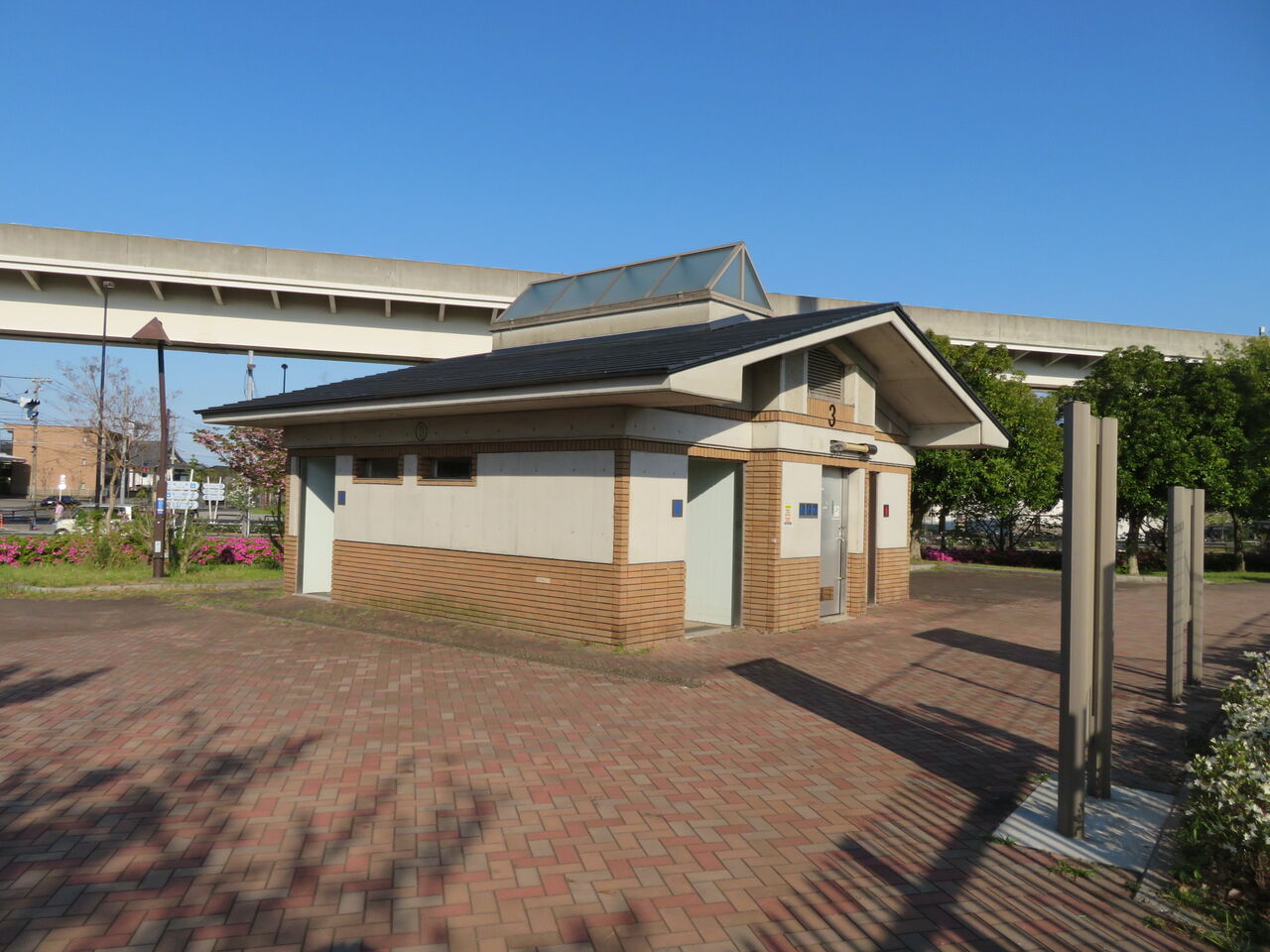 公園 舎人