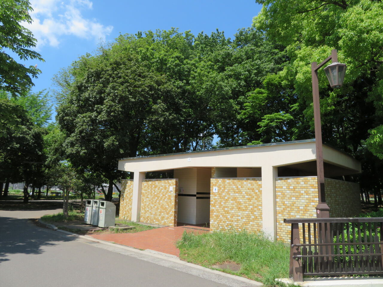光が丘公園 9番トイレ 御手洗倶楽部 光が丘公園 9番トイレ 御手洗倶楽部