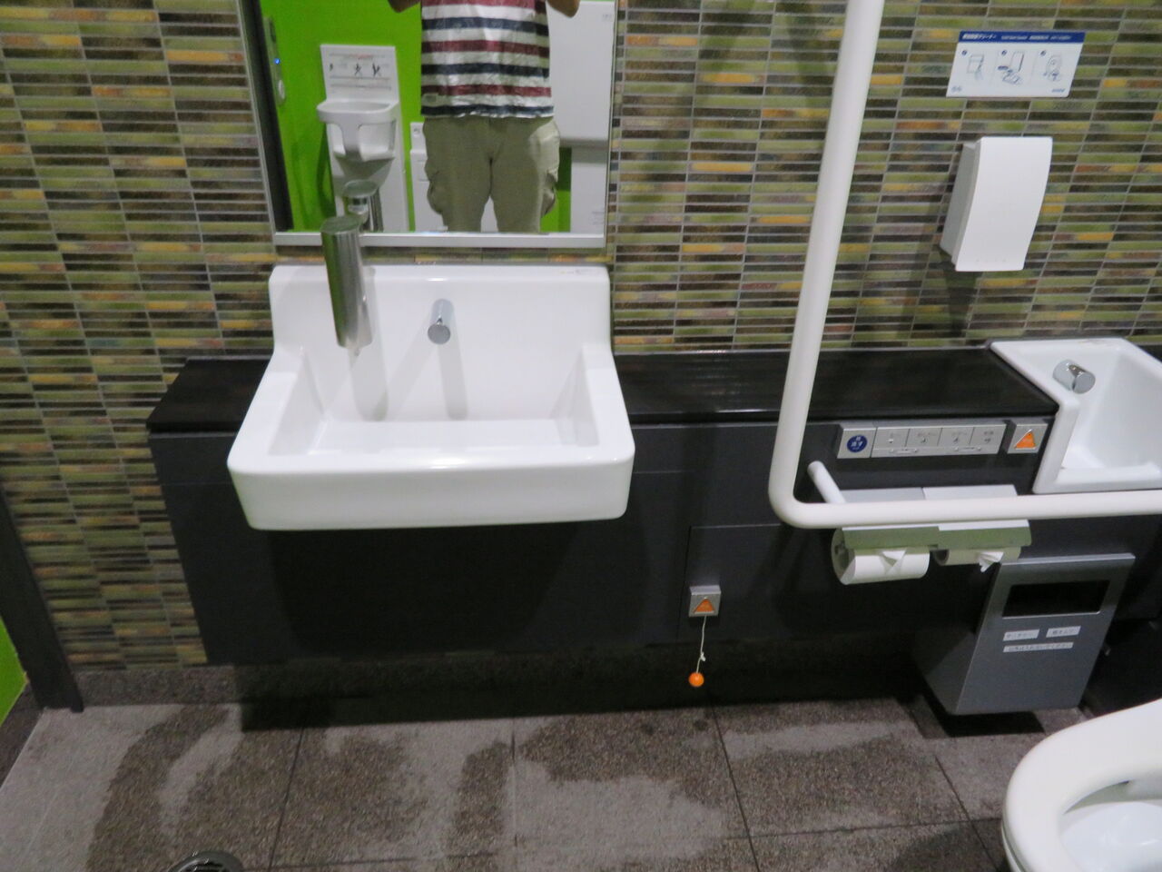 中軽井沢駅 トイレ 御手洗倶楽部 中軽井沢駅 トイレ 御手洗倶楽部