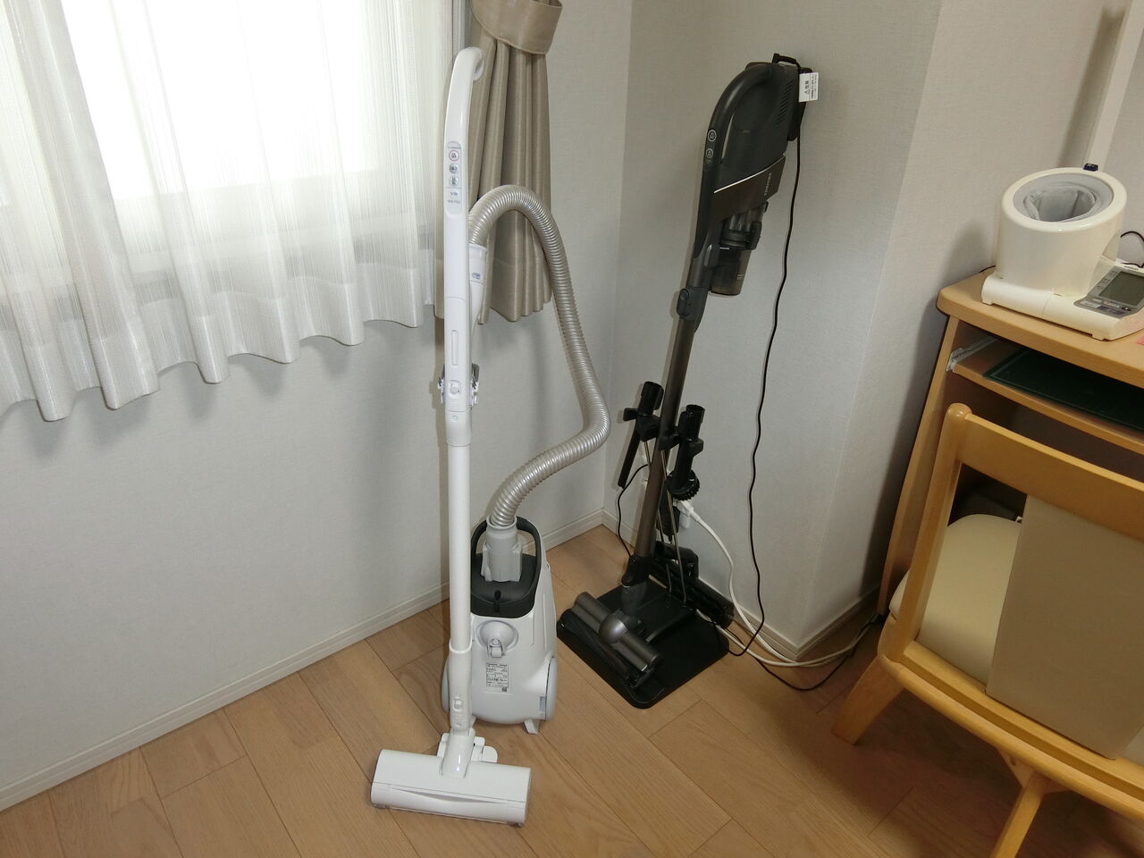 Vorwerk 掃除機(キャニスター) これでアレルギーとはおさらば!! サイクロンクリーナー キャニスター掃除機 軽量 ZCB-H200 山善 | 山善