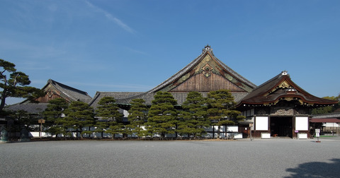 Nijo-jo_Ninomaru-goten_2009