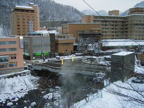 TsukimiBashi2004-12