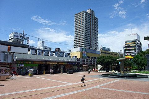 1280px-Amagasaki_Station_Hanshin01n4000