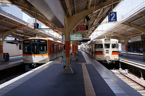 1280px-130525_Sanyo_Himeji_Station_Himeji_Hyogo_pref_Japan01s3