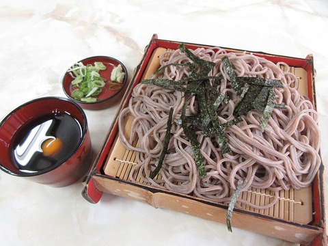 1024px-Zaru-Soba-1