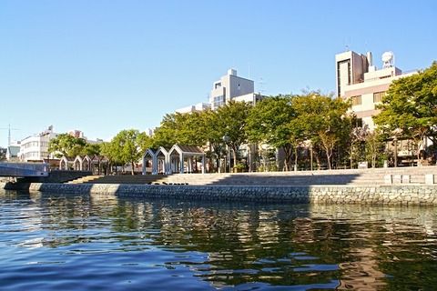 Shinmachi_river_mizugiwa06s3200