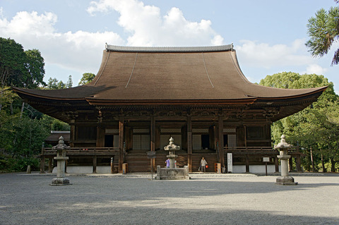 1024px-Mii-dera_Otsu_Shiga_pref01s5s4592