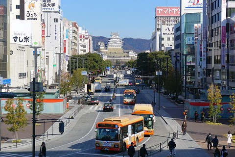 1024px-170107_Himeji_Station_Himeji_Hyogo_pref_Japan06s3