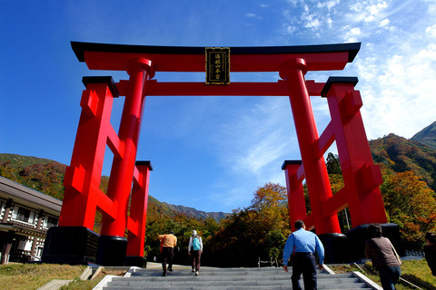 1280px-Yudonosan_Torii_gate_2006-A