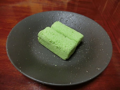 Wakakusa,_Wagashi,_Shimane