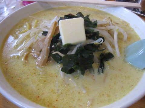 MisoCurryMilkRamen-SapporoKan-ShinAomori-201105-khoshi3-01