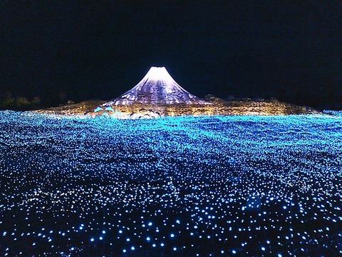 1024px-Illumination_of_Nabana_no_sato_2010