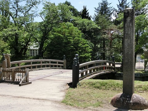 1024px-Tatsuoka_Castle_01