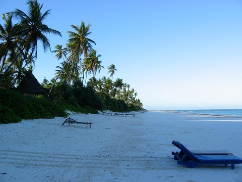 Zanzibar_east_coast_pristine_beach