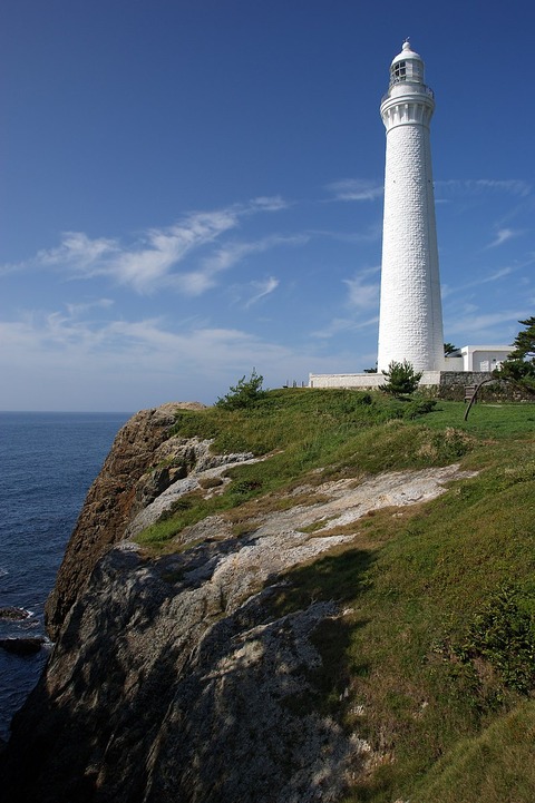 800px-Hinomisaki_lighthouse_Izumo01bs3200