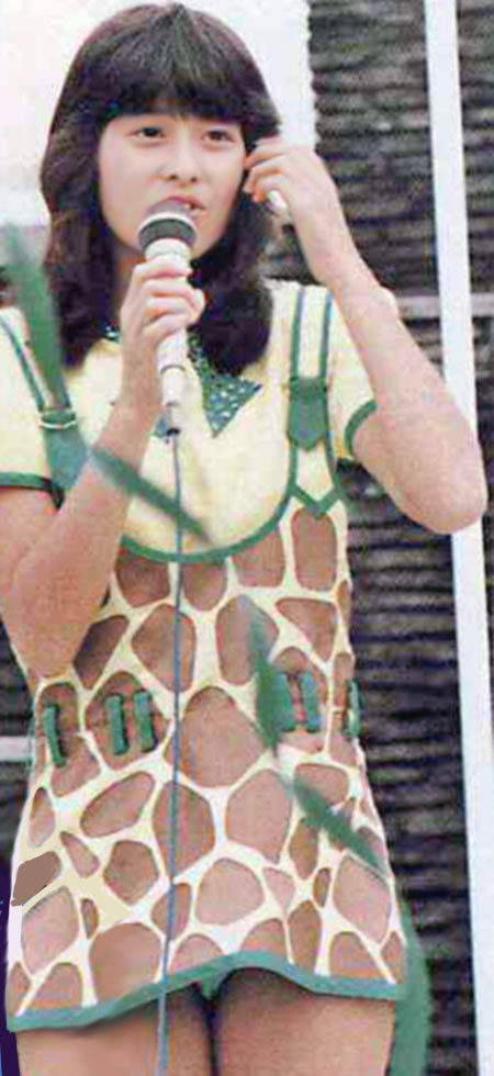 80年代アイドル森尾由美が横から乳首と水着パンチラヌード画像 芸能画像 多摩川