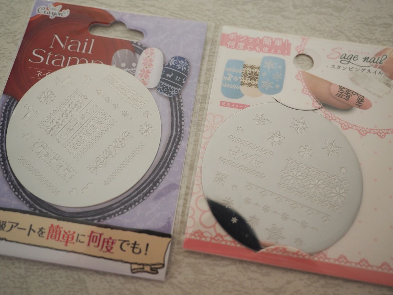 セリア購入品 冬ネイルのスタンプと雪の結晶シール M Nail