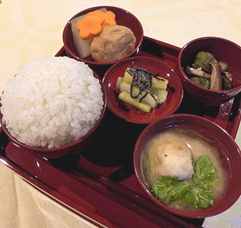 240813仏さんのお膳