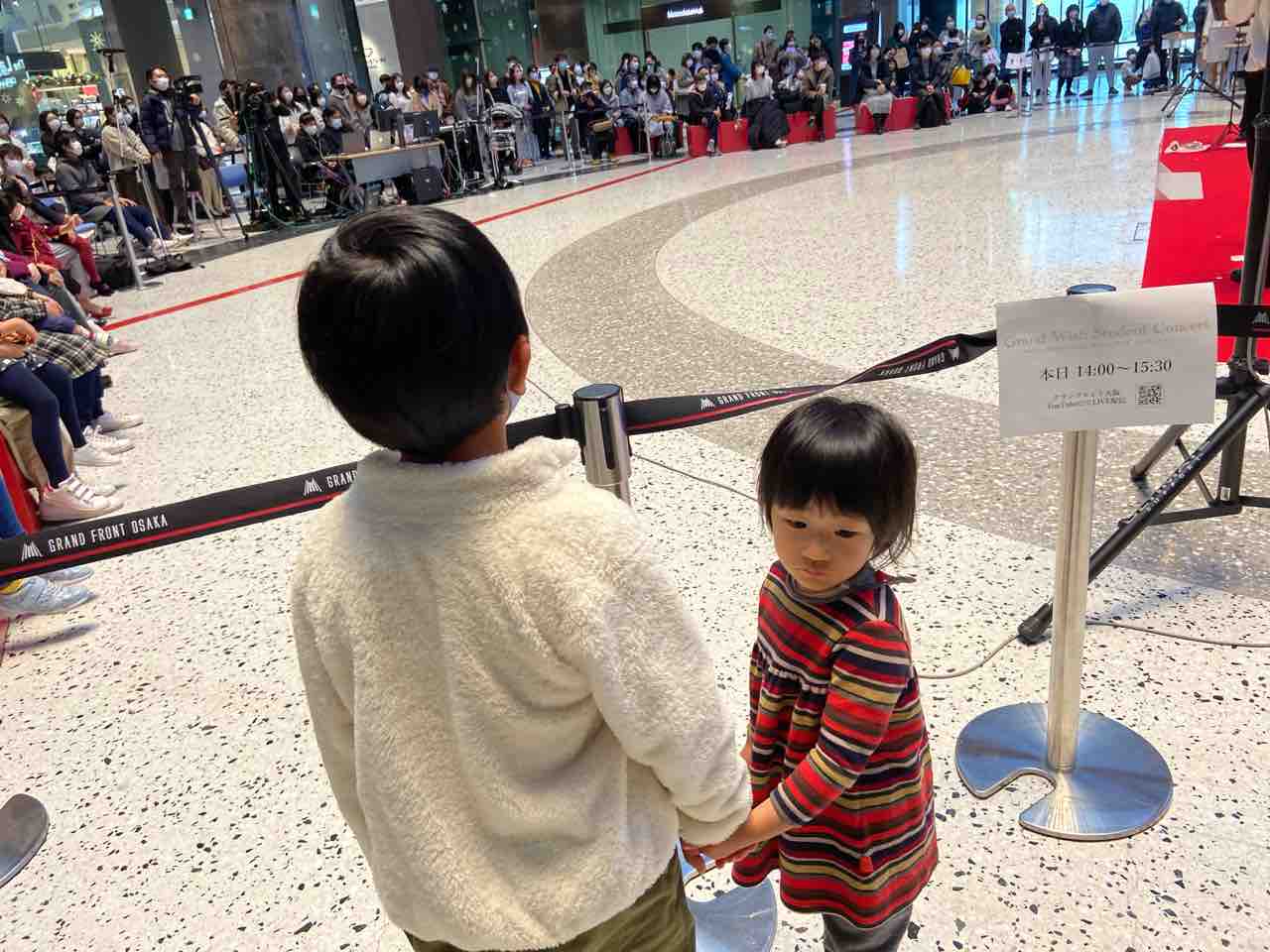 子供広場の後 梅田でクリスマスコンサート Tamanegirunnersのブログ