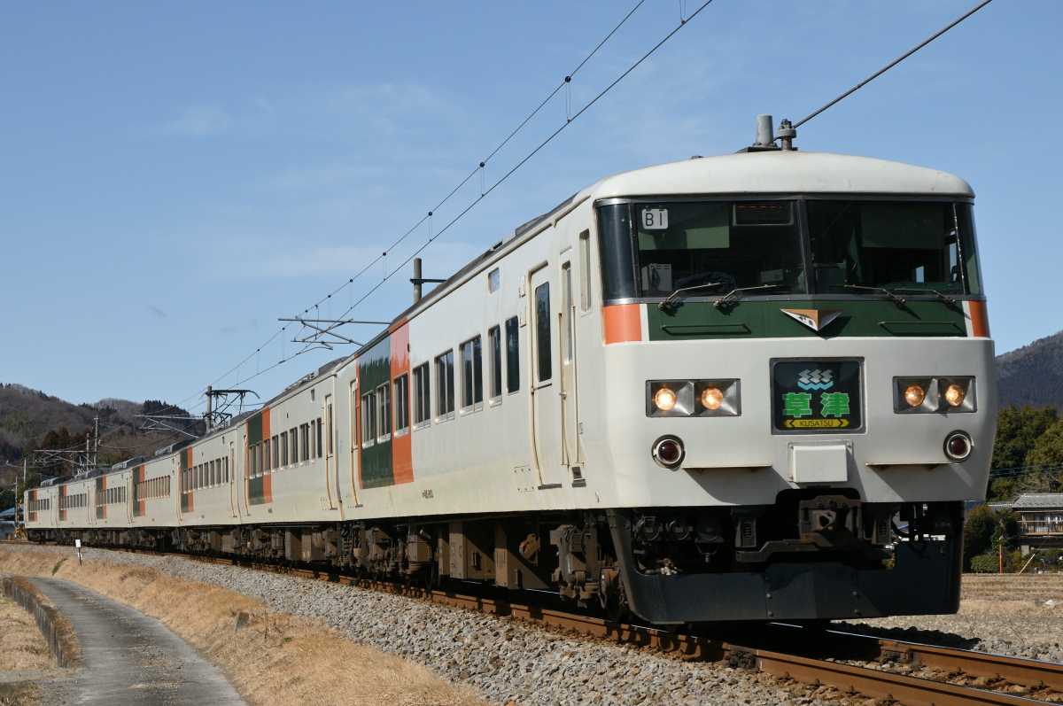 特急踊り子」号や「特急水上・草津」号も運転が可能な「185系
