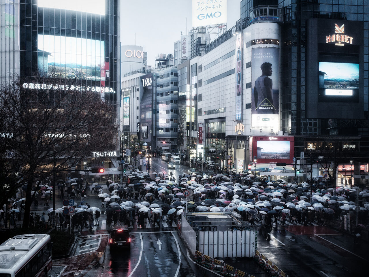 雨の渋谷スクランブル交差点 たまには撮ってます