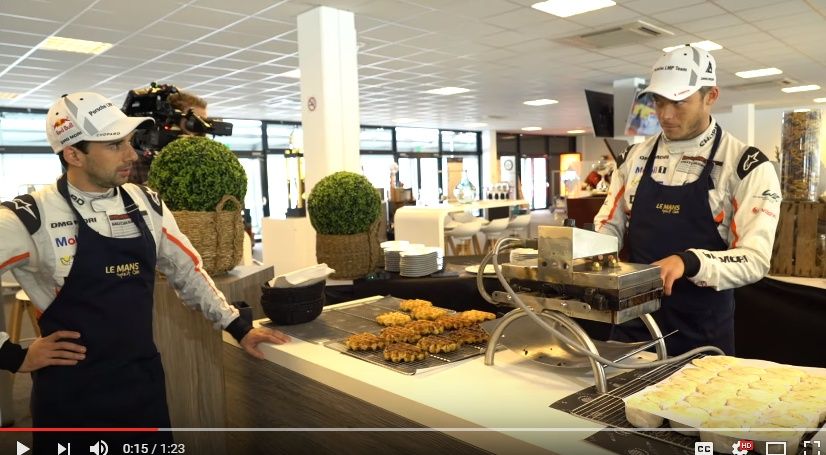 2017y05m06d_010244335