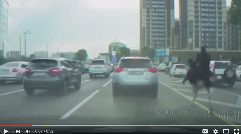 2016y09m10d_011150830