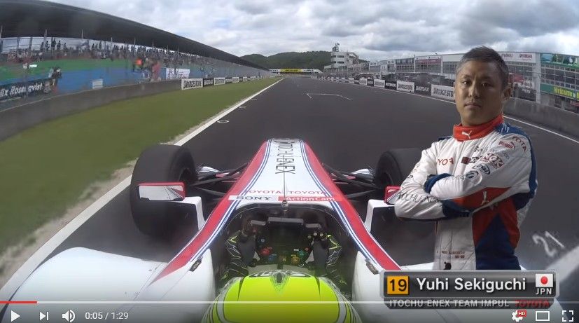 2017y05m27d_175232951