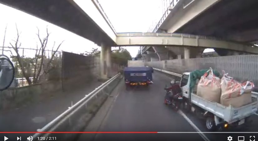 2017y02m23d_133039538