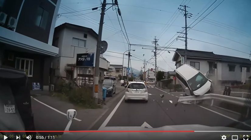 2016y06m12d_212318845