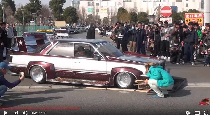 2017y01m30d_205737061