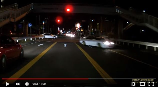 2015y12m03d_004118541