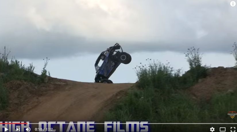 2016y06m20d_130355816